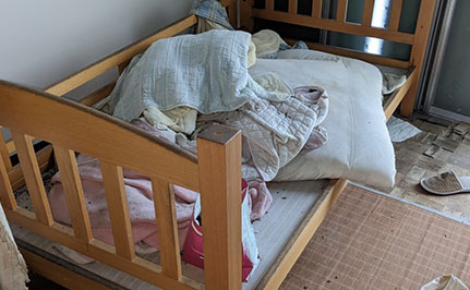 ベッド・寝具家具の回収 作業前の写真
